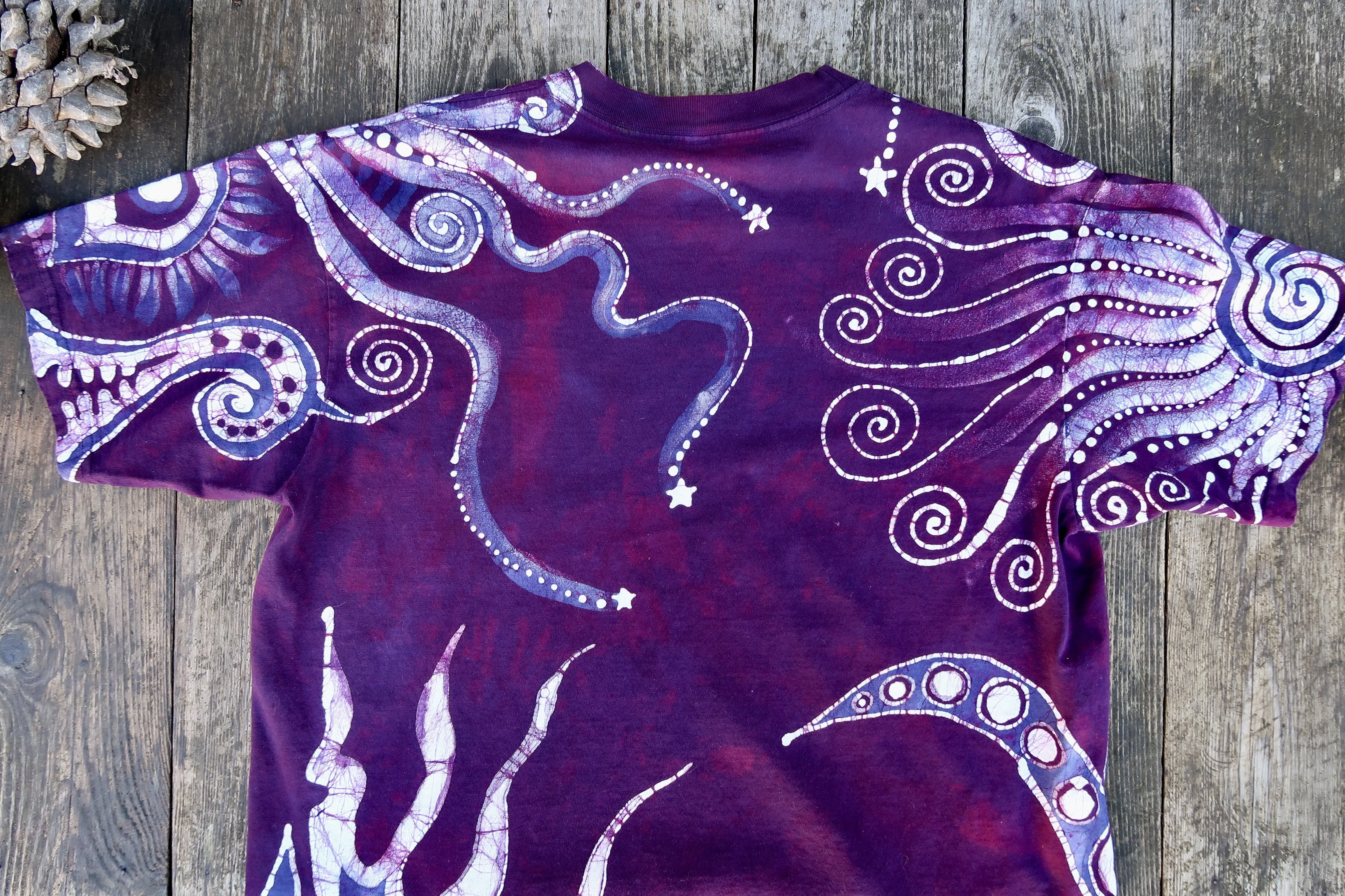 Daydream at Main Stage 90's Throwback Cotton Batik T-shirt - Size Large