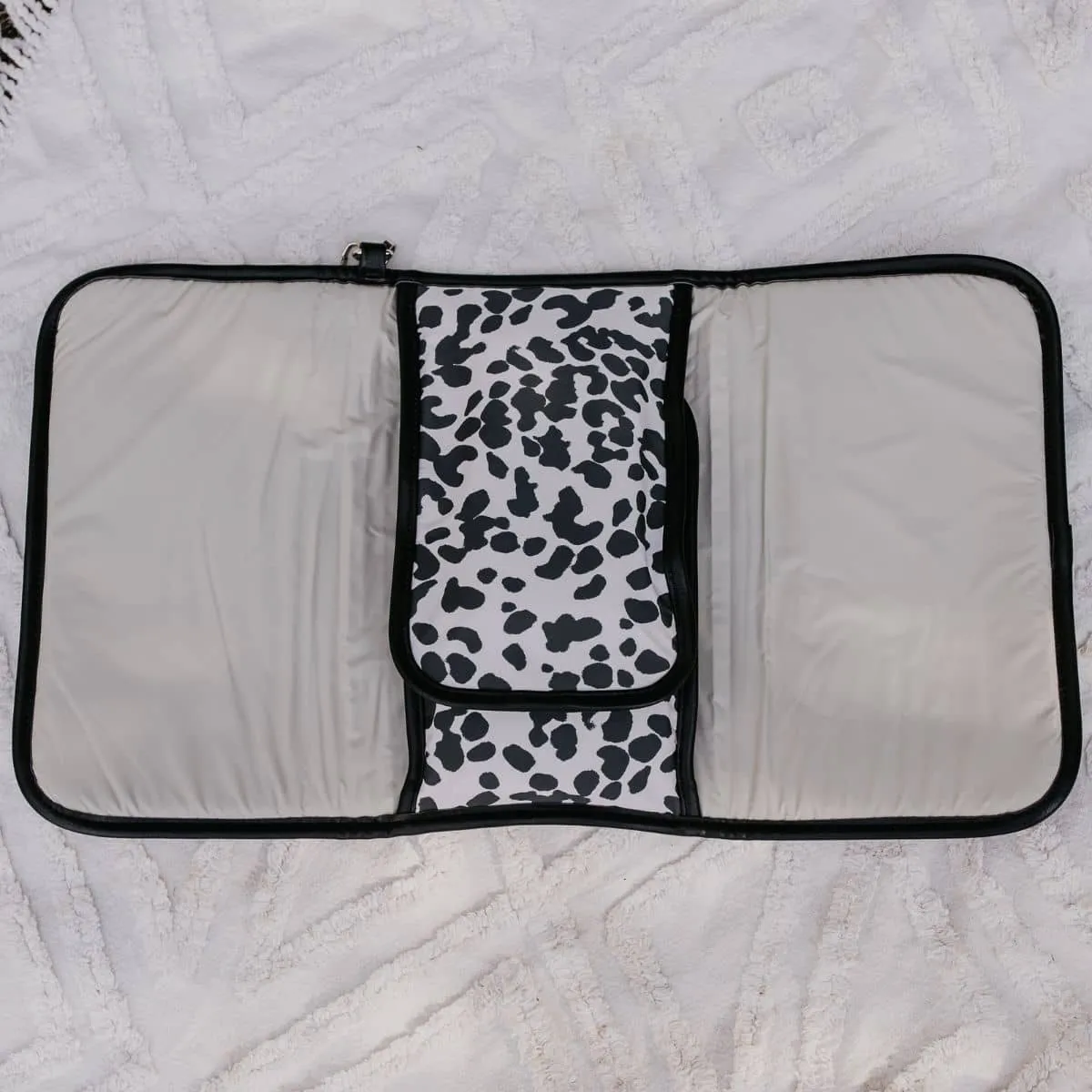 OiOi Change Mat Clutch - Leopard/Black